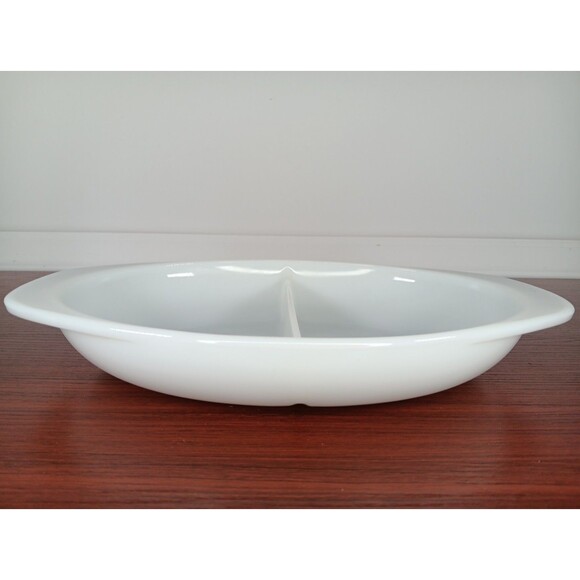 Vintage Pyrex 1083 White Opal Glass Divided Casserole Serving Dish 1-1/2 Quart - Picture 1 of 5